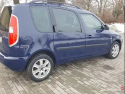 Granatowy Używany 2009 Skoda Roomster Kombi | 10 800 zł (Uczciwa cena)