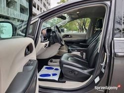 Używany 2017 Chrysler Pacifica Touring SUV | 78 900 zł (Uczciwa cena)