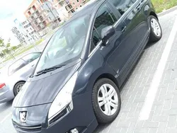 Używany 2011 Peugeot 5008 Minivan | 26 500 zł (Dość drogi)