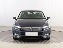 Niebieski Używany 2015 VW Passat Sedan/Limuzyna | 46 999 zł (Uczciwa cena)