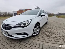 Biały Używany 2018 Opel Astra Kombi | 34 900 zł (Dobra cena)
