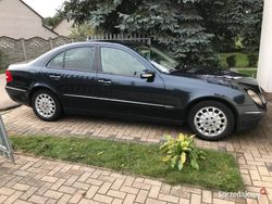 Używany 2005 Mercedes E350 Avantgarde | 22 000 zł