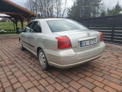 Srebrny Używany 2003 Toyota Avensis Terra Sedan/Limuzyna | 7200 zł (Dość drogi)
