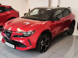 Lakier specjalny czerwony z czarnym dachem brera Nowe 2025 Alfa Romeo Junior SUV | 145 442 zł