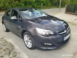 Brązowy Używany 2013 Opel Astra Hatchback | 21 700 zł (Super Cena)