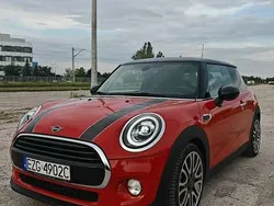 Pomarańczowy Używany 2018 Mini Cooper Hatchback | 53 900 zł (Drogi)
