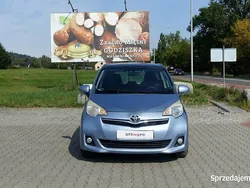 Niebieski Używany 2011 Toyota Verso-S Minivan | 17 800 zł