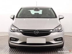 Srebrny Używany 2018 Opel Astra Hatchback | 38 999 zł (Uczciwa cena)