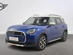 Blazing blue metalizowany Używany 2024 Mini Countryman SUV | 212 900 zł