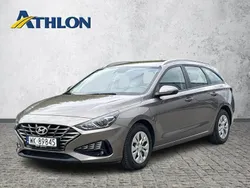 Brązowy (metalik) Używany 2023 Hyundai i30 Hatchback | 63 900 zł (Uczciwa cena)