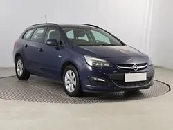 Niebieski Używany 2015 Opel Astra Kombi | 19 999 zł (Dobra cena)