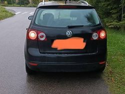 Czarny Używany 2005 VW Golf V Hatchback | 8700 zł (Uczciwa cena)