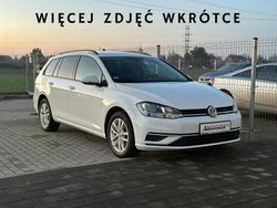 Biały Używany 2017 VW Golf VII Kombi | 43 999 zł (Dość drogi)
