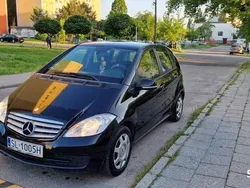 Czarny Używany 2009 Mercedes A180 Hatchback | 11 900 zł