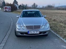 Używany 2004 Mercedes E200 | 16 500 zł