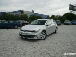 Srebrny (metalik) Używany 2022 VW Golf VIII Life Hatchback | 57 400 zł (Dobra cena)