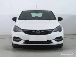 Biały Używany 2021 Opel Astra Hatchback | 46 999 zł (Uczciwa cena)