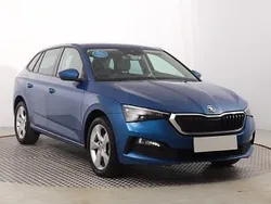 Niebieski Używany 2020 Skoda Scala Hatchback | 61 499 zł (Uczciwa cena)