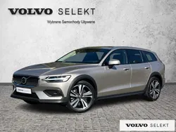 Szary Używany 2024 Volvo V60 CC Kombi | 239 900 zł (Dość drogi)