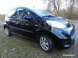 Czarny Używany 2011 Peugeot 107 Hatchback | 8900 zł (Uczciwa cena)