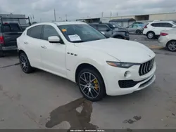 Niebieski ciemny Używany 2018 Maserati Levante SUV | 76 880 zł