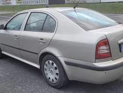 Beżowy Używany 2005 Skoda Octavia Hatchback | 6100 zł (Super Cena)