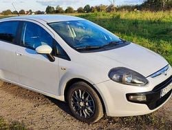Biały Używany 2011 Fiat Punto Evo Hatchback | 12 900 zł (Uczciwa cena)