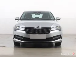 Srebrny Używany 2021 Skoda Superb Hatchback | 78 999 zł (Dobra cena)