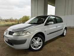 Srebrny Używany 2005 Renault Mégane II Sedan/Limuzyna | 5700 zł (Drogi)