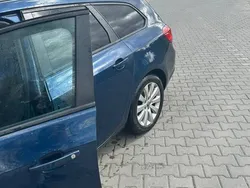 Granatowy Używany 2011 Opel Astra Kombi | 14 200 zł