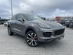 Szary (metalik) Używany 2016 Porsche Cayenne SUV | 144 900 zł