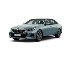Zielony cape york metalizowany Używany 2024 BMW 520 Comfort Edition Sedan/Limuzyna | 234 900 zł (Super Cena)