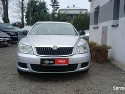 Srebrny (metalik) Używany 2011 Skoda Octavia Kombi | 13 900 zł (Uczciwa cena)