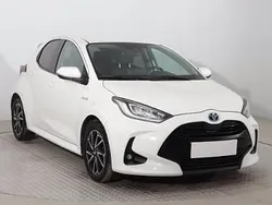 Biały Używany 2021 Toyota Yaris Hatchback | 72 499 zł (Uczciwa cena)