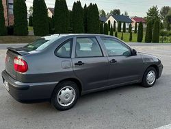 Używany 2002 Seat Cordoba Sedan/Limuzyna | 2000 zł