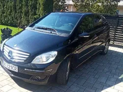 Czarny Używany 2007 Mercedes 200 Sport Hatchback | 22 500 zł