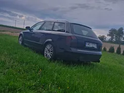 Czarny Używany 2002 Audi A4 Kombi | 8900 zł (Dość drogi)