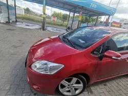 Czerwony Używany 2011 Toyota Auris Hatchback | 19 900 zł (Dobra cena)