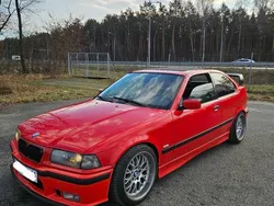 Czerwony Używany 1996 BMW 323 Compact Exclusive Hatchback | 22 999 zł