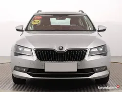 Srebrny Używany 2016 Skoda Superb Kombi | 46 999 zł (Dobra cena)