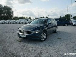 Niebieski (metalik) Używany 2022 VW Passat Kombi | 70 700 zł (Dobra cena)