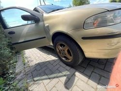 Złoty Używany 2004 Fiat Albea Sedan/Limuzyna | 3600 zł