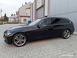 Czarny Używany 2013 BMW 320 Luxury Line Kombi | 46 900 zł (Dość drogi)