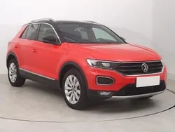 Czerwony Używany 2021 VW T-Roc SUV | 102 999 zł (Uczciwa cena)