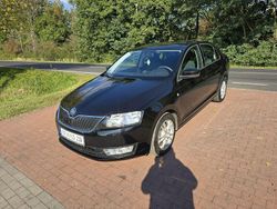 Czarny Używany 2013 Skoda Rapid Sedan/Limuzyna | 19 900 zł (Dobra cena)