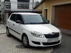 Biały (metalik) Używany 2011 Skoda Fabia Hatchback | 18 900 zł (Uczciwa cena)