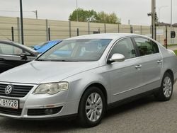 Srebrny Używany 2005 VW Passat Sedan/Limuzyna | 8800 zł (Uczciwa cena)
