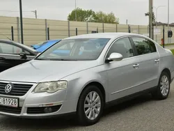 Srebrny Używany 2005 VW Passat Sedan/Limuzyna | 8800 zł (Uczciwa cena)