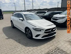Biały (metalik, perła) Używany 2021 Mercedes CLA200 Kombi | 73 900 zł