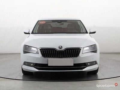 Biały Używany 2016 Skoda Superb Hatchback | 67 999 zł (Uczciwa cena)